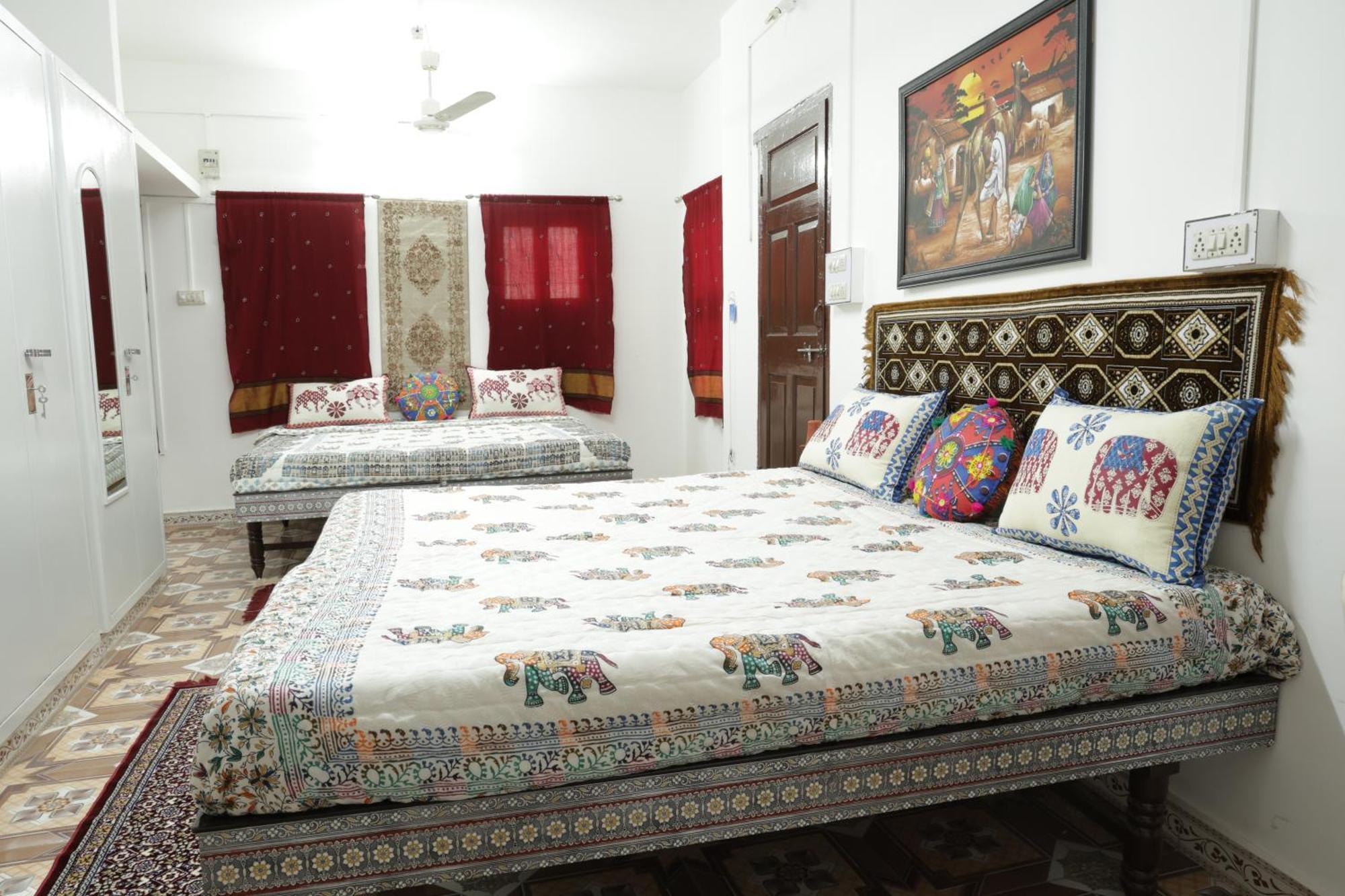 Prag View Heritage Homestay Bhuj Esterno foto